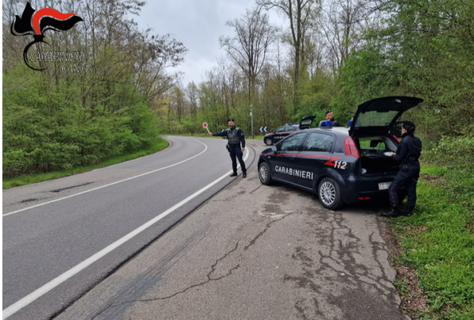 Evade dai domiciliari a Sondrio, trovato in un hotel del Canturino