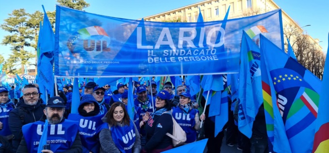 La Uil del Lario in marcia per la giustizia sociale: proteste e rivendicazioni contro la manovra di bilancio