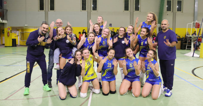 Le ragazze della Virtus Cermenate calano il poker al Volley CdG Erba