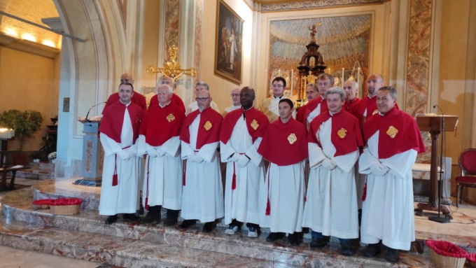 Un canturino diventa membro della Confraternita del Santissimo Sacramento