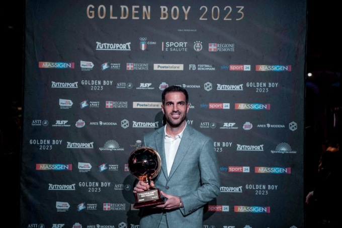 Como 1907 il mister lariano Cesc Fabregas premiato con il Golden Boy Career Award 2023