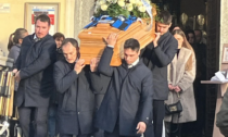 Addio Simone: folla ai funerali del giovane morto nell'incidente a Eupilio