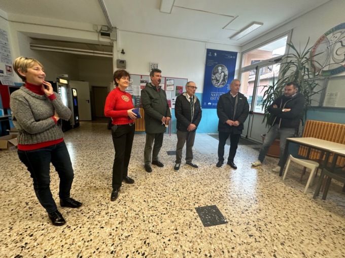 Gli alunni sulle orme di Plinio il Vecchio coltivano erbe tintoree