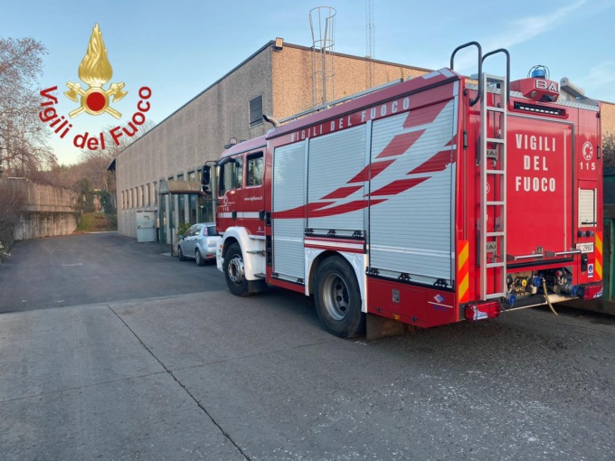 Infortunio sul lavoro a Novedrate: fusto di metallo esplode e ferisce un uomo di 56 anni