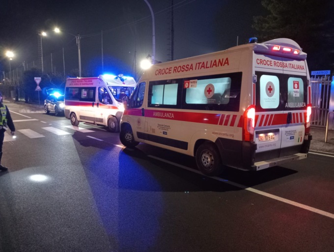 Paura a Cantù: pedone investito sulle strisce