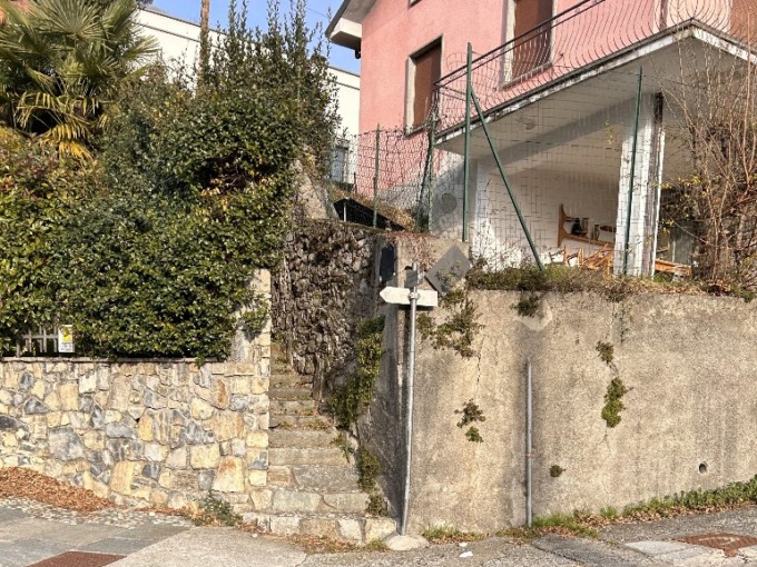 Torna a vivere l’antica scalinata di Castelmarte