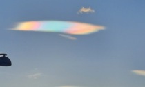 Nuvole arcobaleno, lo strano fenomeno avvistato nei cieli comaschi