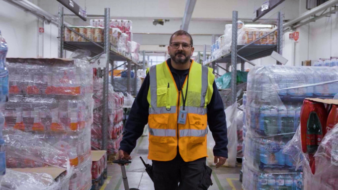 Matteo Anania di Rovello Porro premiato da Amazon per l’impegno in Croce Azzurra