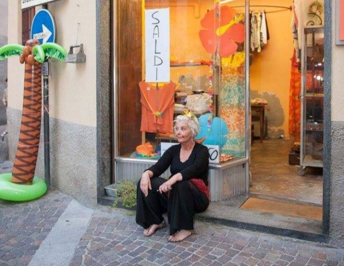 L’addio di Canzo alla negoziante Nadia Sormani