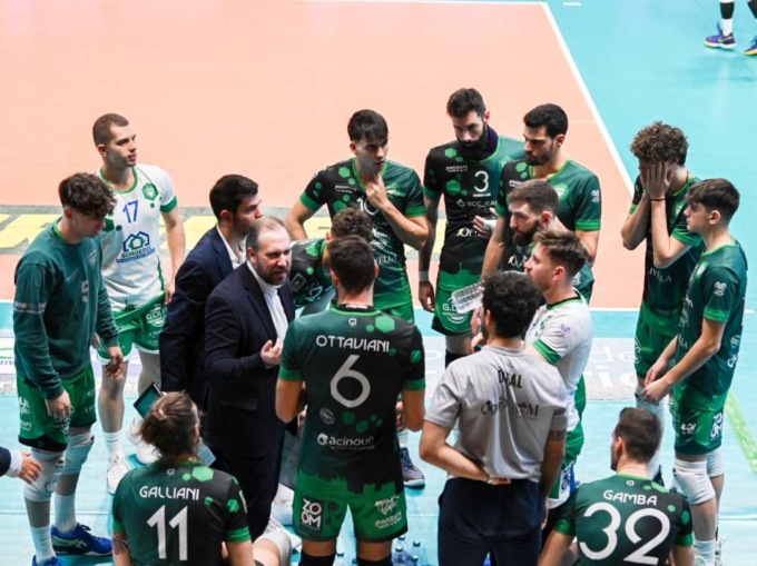 Quinta sconfitta consecutiva per il Pool Libertas Cantù: vince Siena 3 set a 1