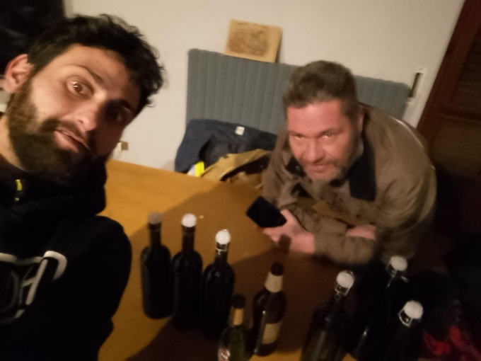 Il selfie con la vittima prima dell’omicidio, arrestato Luca de Bonis: “Mi sono difeso”
