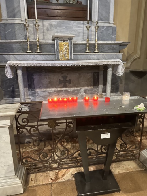 Ladri in chiesa per rubare le offerte, i sacerdoti lanciano l’allarme