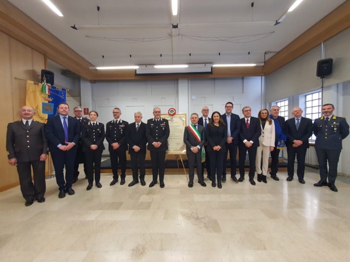 Mariano conferisce la cittadinanza onoraria ai Carabinieri. Alberti: “La città sarà sempre casa vostra”