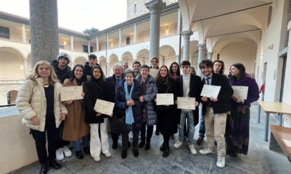 Insubria: consegnate le borse di studio Silvia Luglio, 16 gli studenti premiati