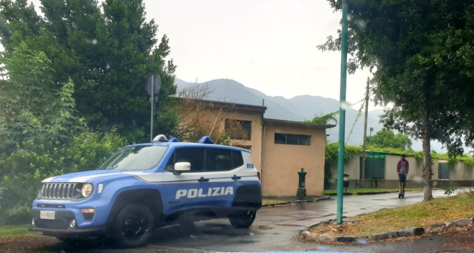 Controlli contro lo spaccio a Como: aveva l’hashish nei calzini, arrestato 33 enne