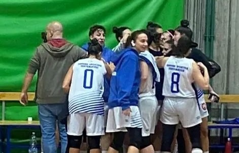 Basket femminile: la Vertematese chiude la prima fase vincendo in volata il derby con Villa Guardia 43-41 