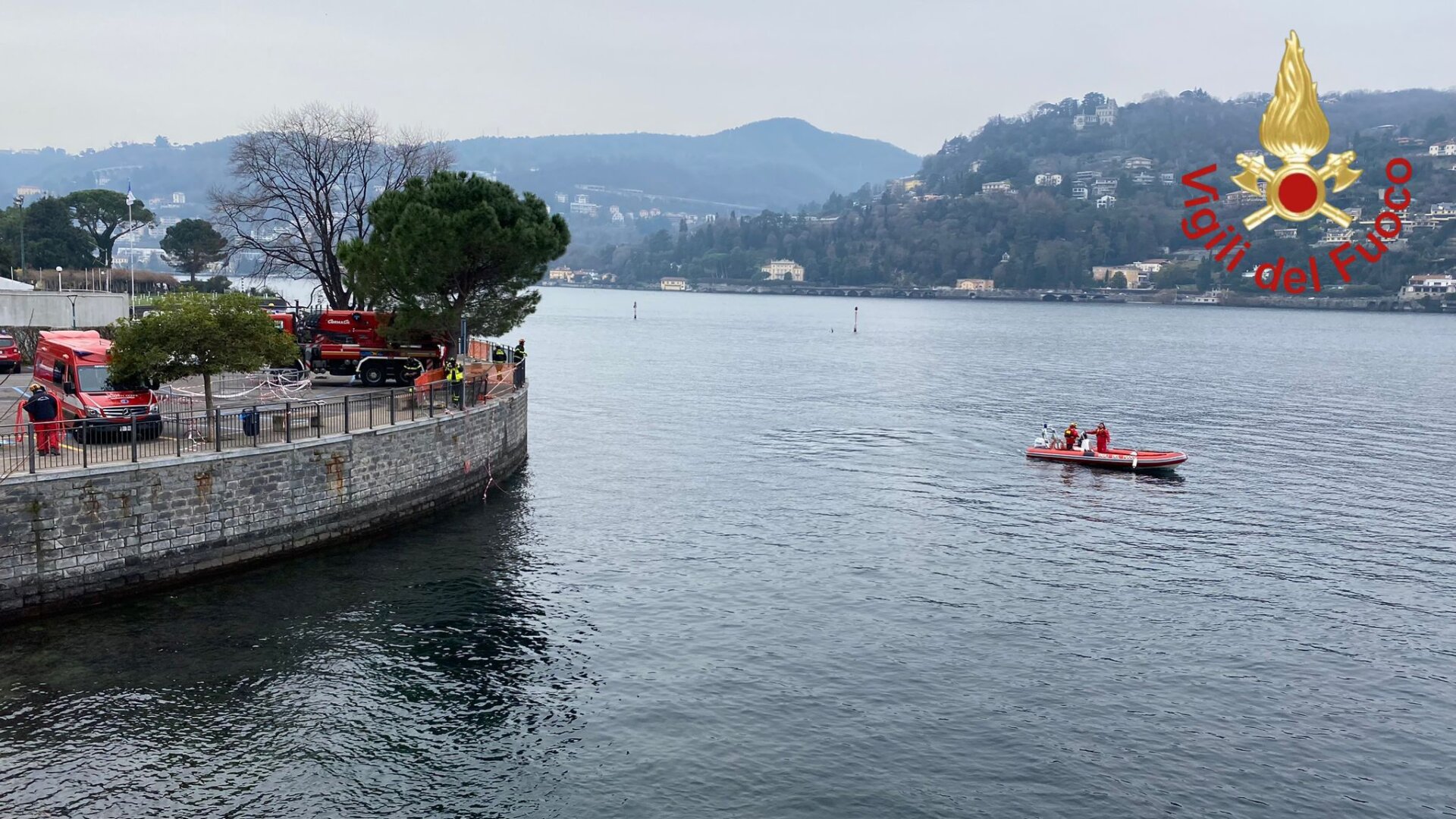 Como auto nel lago due morti recupero auto