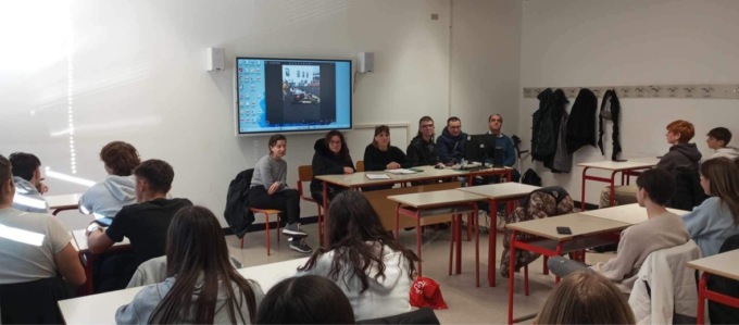 Una scuola con le porte spalancate ai diritti e al volontariato
