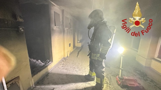 A fuoco i quadri elettrici in casa di riposo: struttura senza corrente