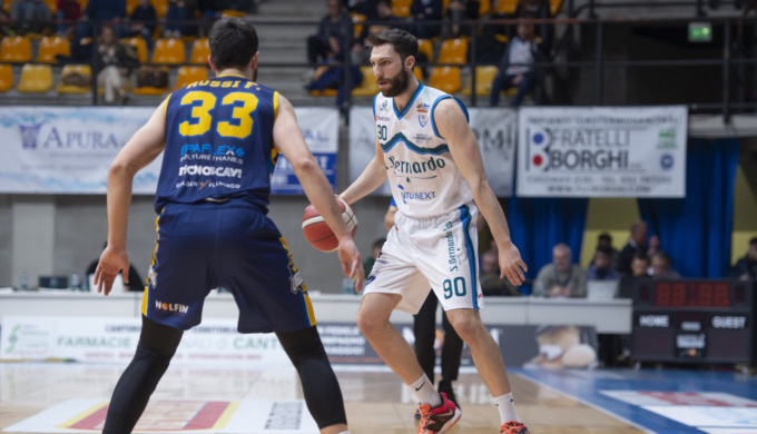 Pallacanestro Cantù: niente lesioni per Cesana, ma ne avrà per un mese