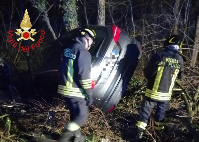 Perde il controllo dell’auto, un ferito a Cantù