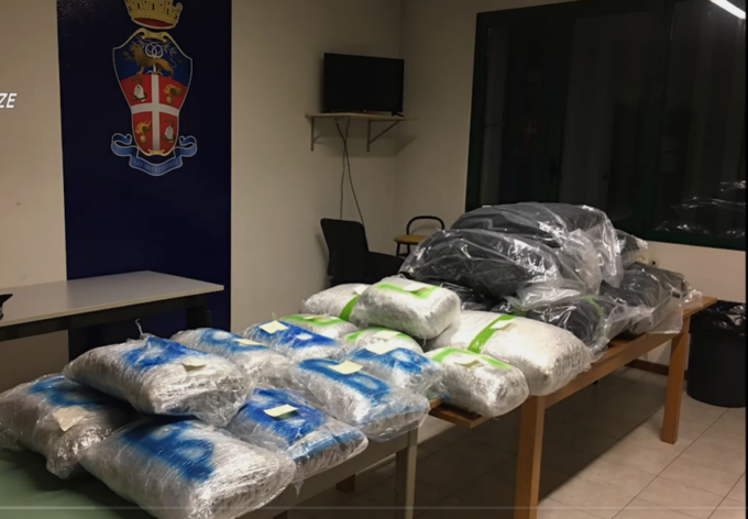 Fiumi di droga dall’Albania a Firenze: nella rete dello spaccio anche sei canturini