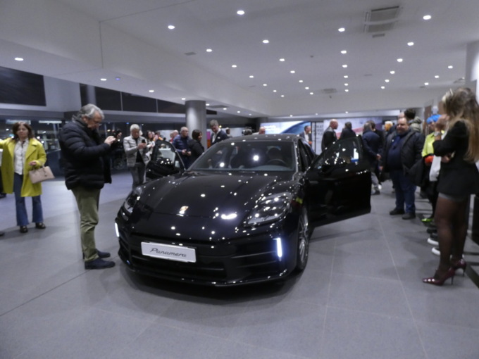 Svelata la nuova Panamera al Centro Porsche Como