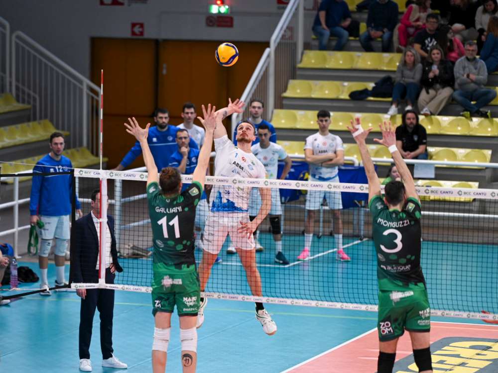 Pallavolo Pool Libertas Cantù contro Pineto