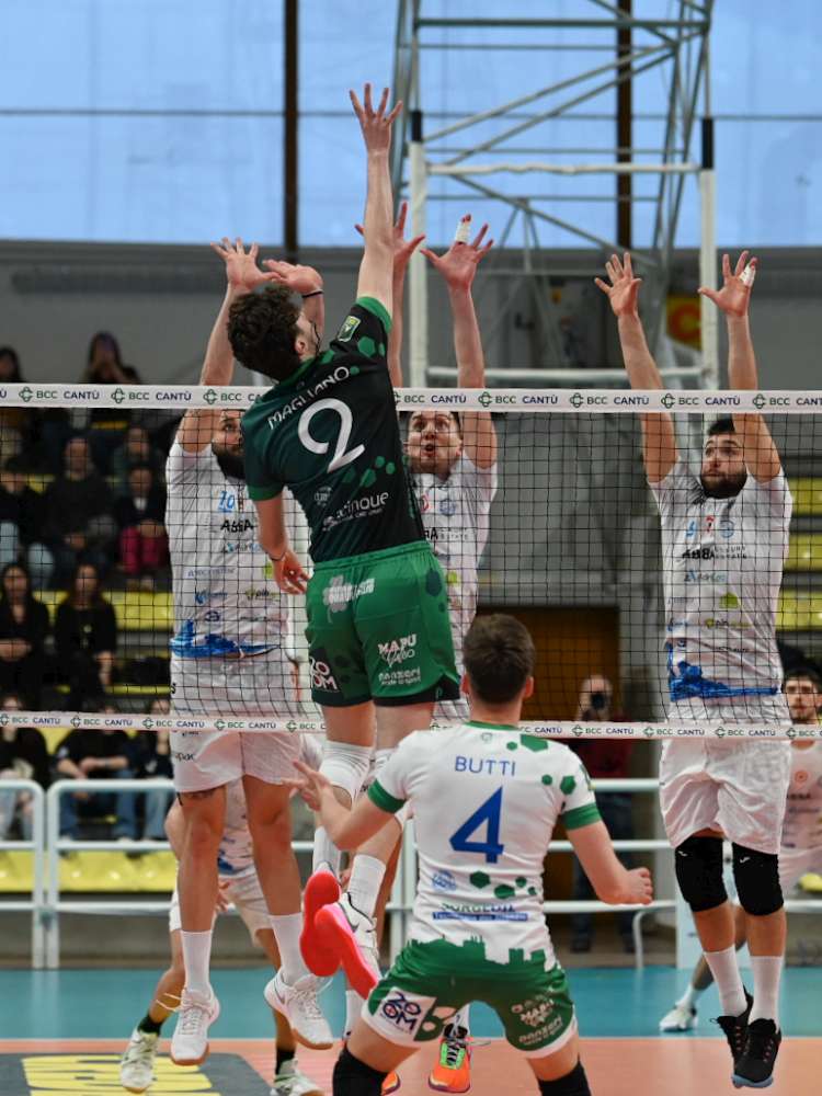 Pallavolo Pool Libertas Cantù contro Pineto