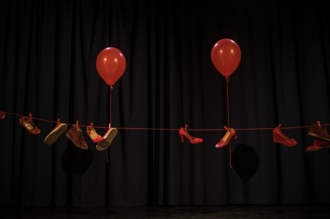 “Ferite a morte” di Serena Dandini in scena all’Insubria per l’8 marzo