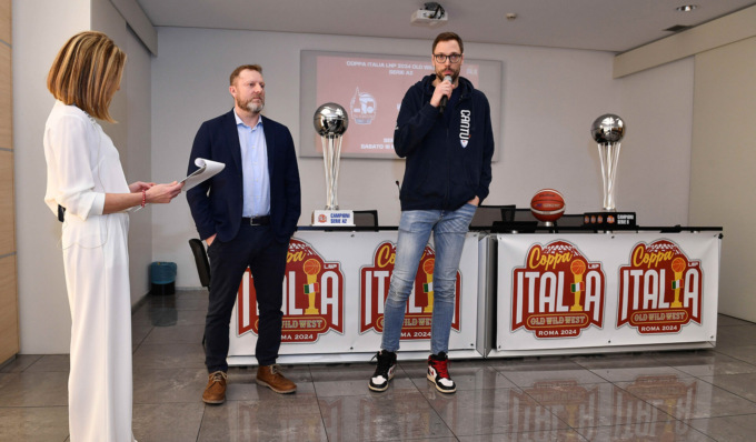 Cantù verso le Final Four di Coppa Italia. Baldi Rossi: “Cerchiamo di cementare la nostra mentalità”