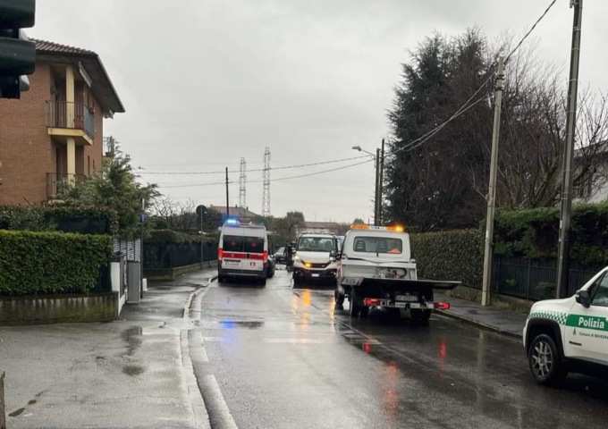 Incidente a Novedrate: feriti due giovani
