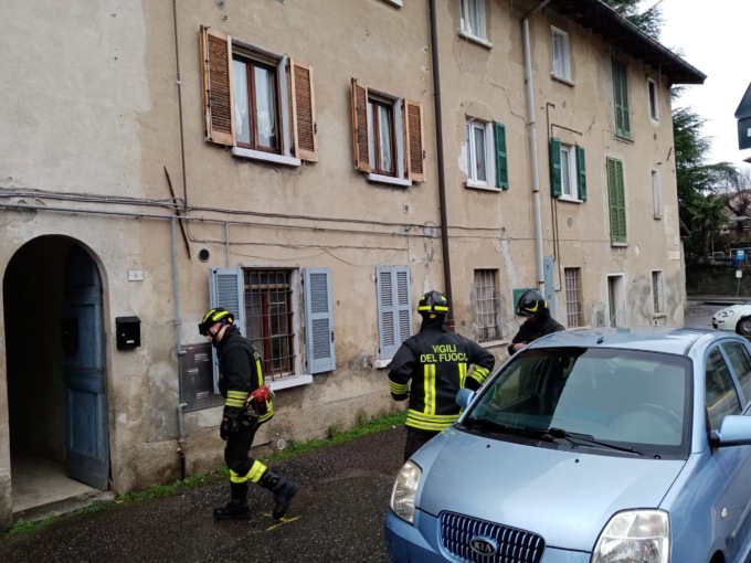 Accusa un malore in casa: grave donna di 70 anni