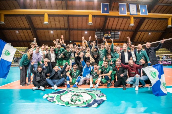 Domenica indimenticabile per i ragazzi dell’Arca: tifo sfegatato e vittoria per il Pool Libertas Cantù