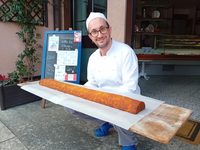 A Erba un “dolce raro” lungo ben un metro