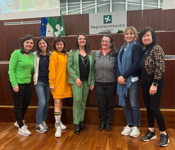 Le classi quinte della scuola primaria Gravedona ed Uniti in visita a Palazzo Pirelli