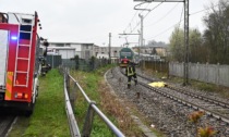 Uomo investito dal treno: circolazione ferroviaria bloccata tra Erba e Merone