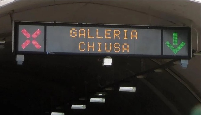 Chiusa per un’intera notte: galleria off limits