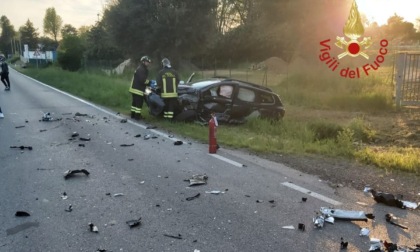 Incidente a Mariano: auto distrutte e due feriti
