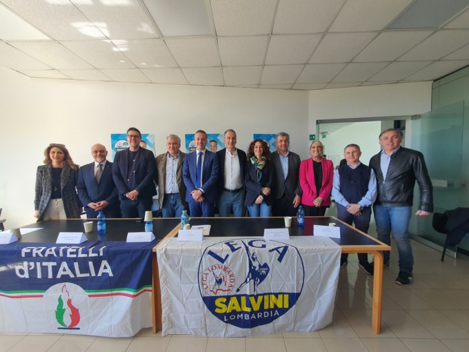 Elezioni Figino Serenza 2024: Moscatelli si presenta in pompa magna con Molteni e Fermi al suo fianco