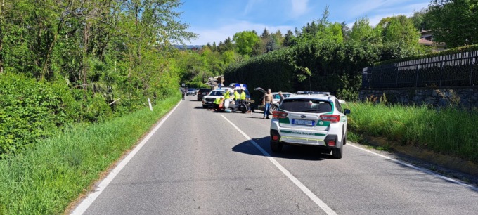 Incidente Cantù: scontro tra auto e moto