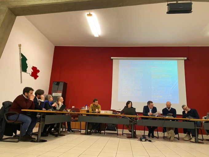 “Grande Stufa” accende il Consiglio comunale