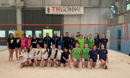 Cermenate doma Cabiate ed è campione provinciale di beach volley U15 femminile