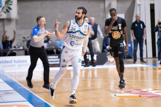 Cantù vince anche gara 2 contro Udine. Cagnardi: “La serie non si chiuderà velocemente, ma ci proveremo”