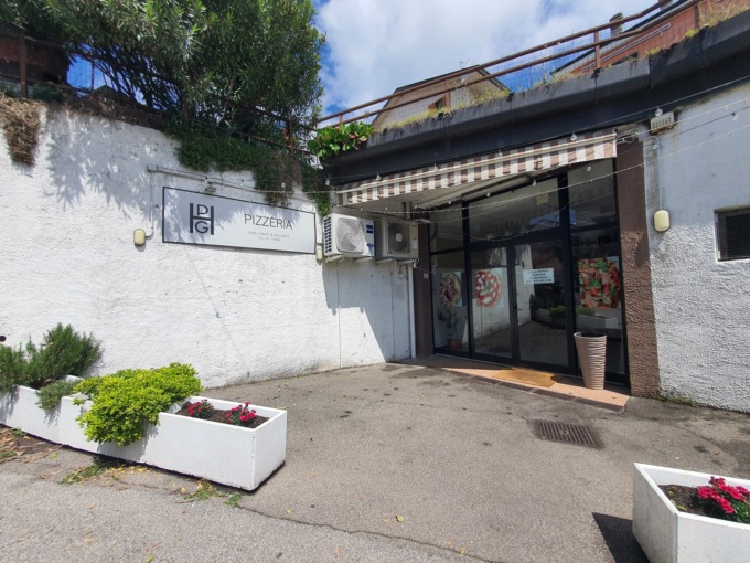 Furto con scasso alla pizzeria Hpg di Grandate: via con il comparto elettrodomestici