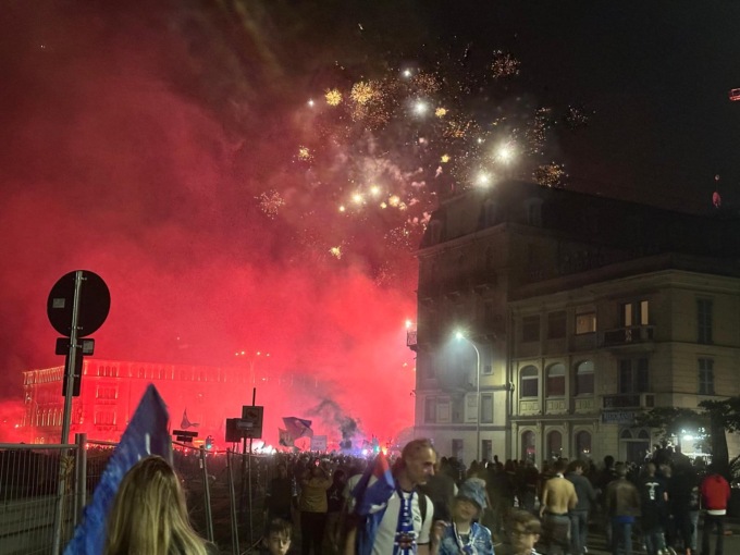 Il Como e i tifosi esplodono di gioiA