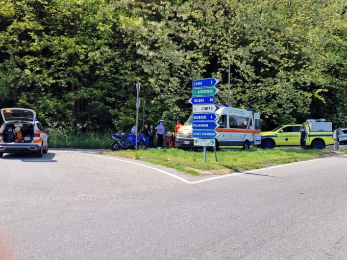 Incidente a Fino Mornasco: scontro tra auto e moto