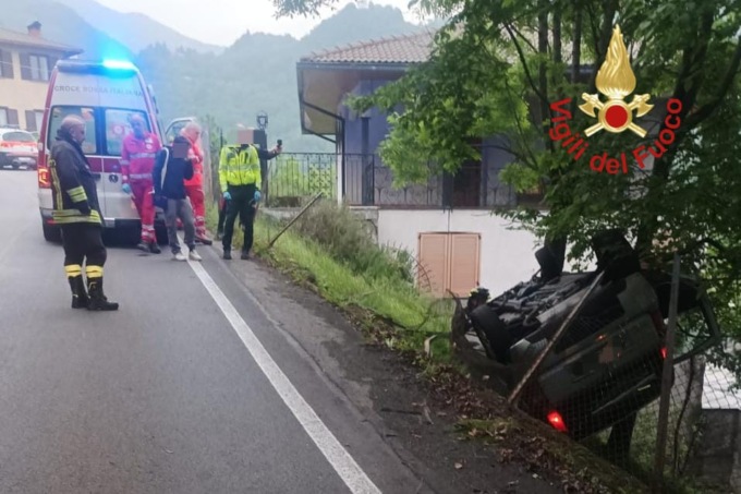 Incidente stradale: ferita una giovane donna