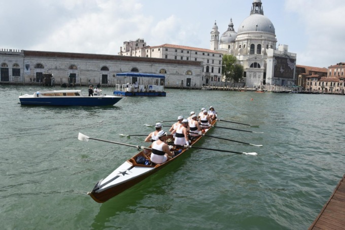 Canottieri Lario: 10 imbarcazioni del club comasco protagoniste alla 48esima Vogalonga di Venezia