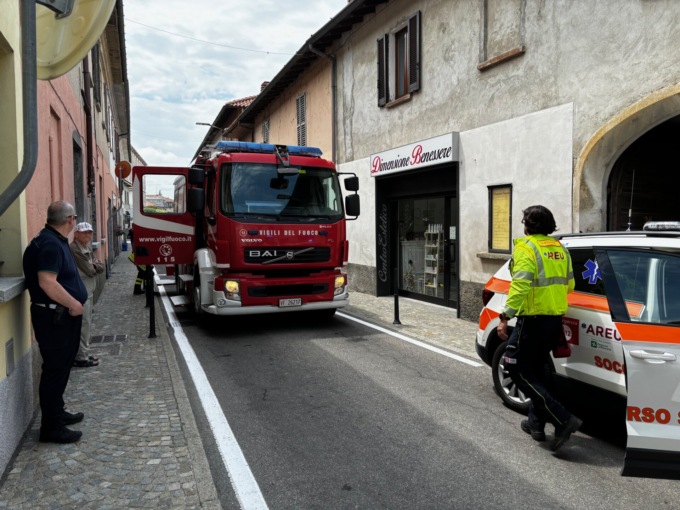 Malore in casa, anziana trasportata in ospedale in gravissime condizioni